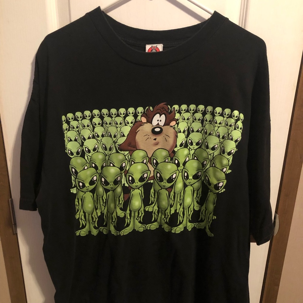 Vintage looney toons shirt Tazz 1997
